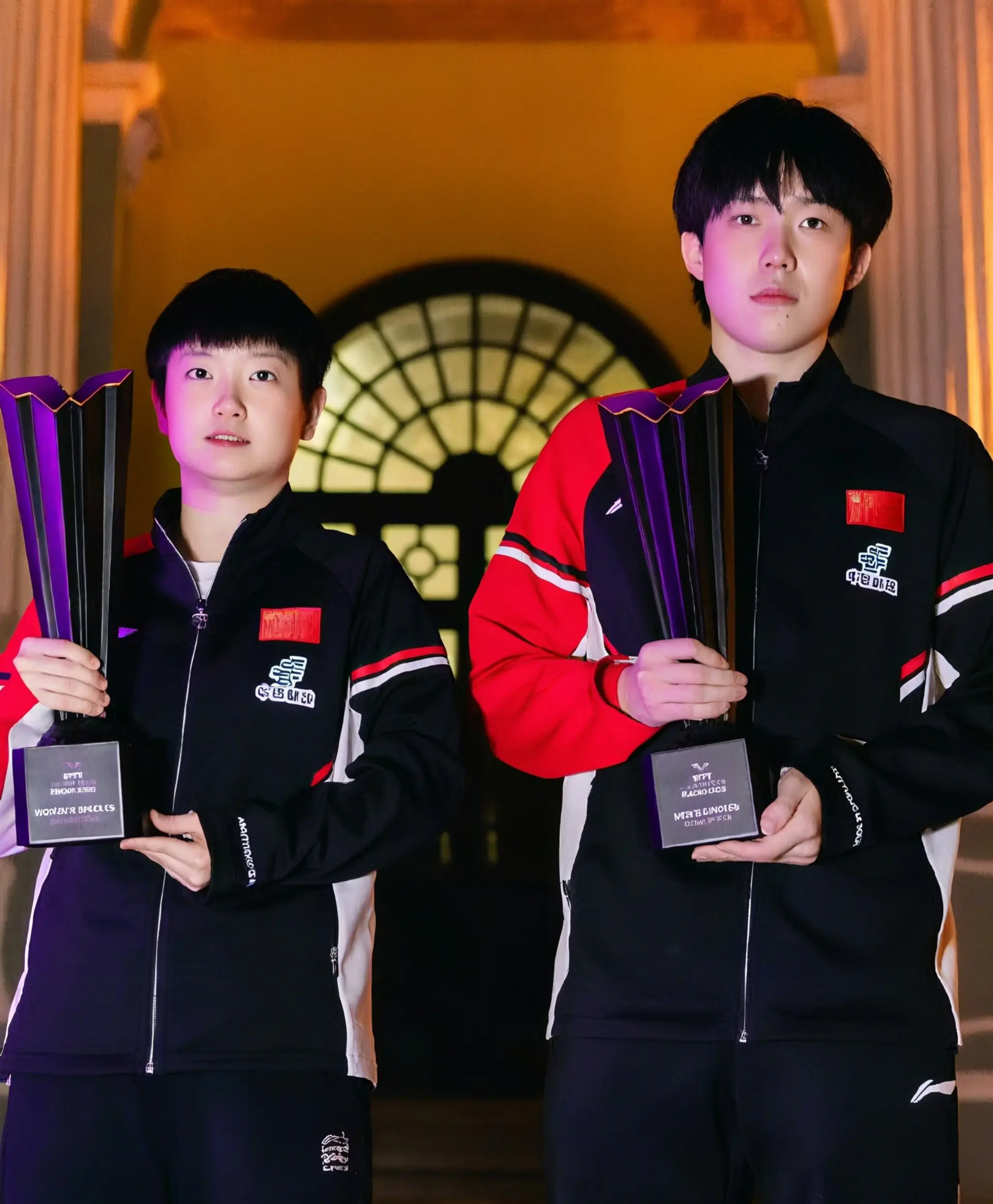 夺冠后, 人三连胜, 莎头深夜拍