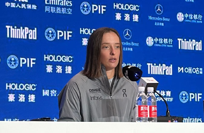 尔公开赛冠, 回到北京后