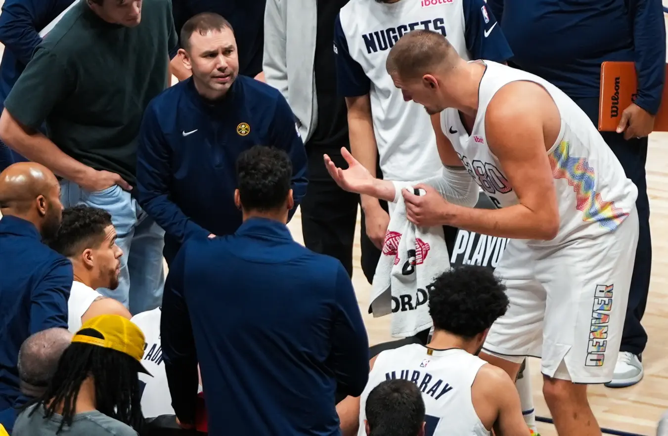 季薪资, 包括无视戈