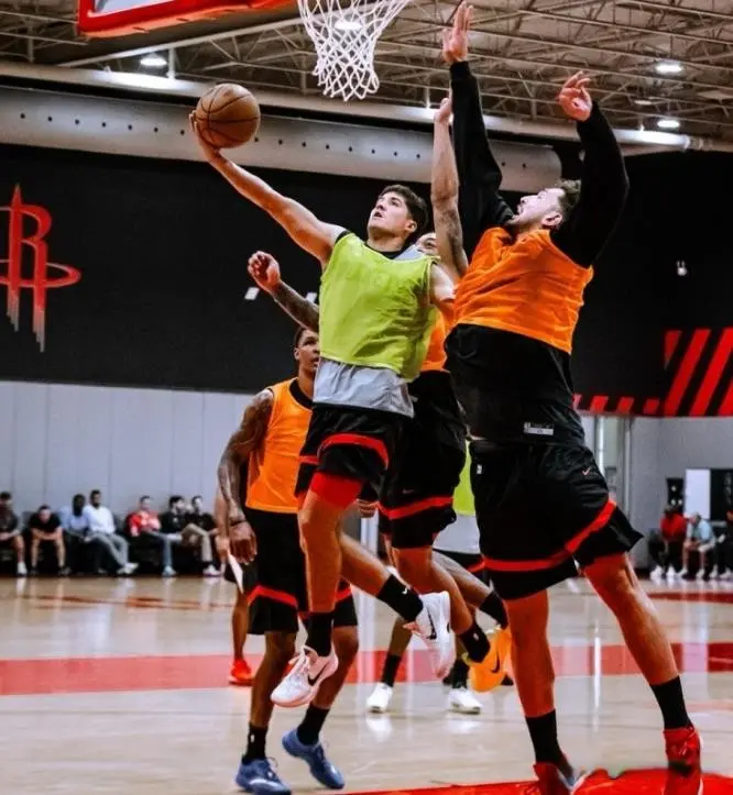 投仅, 火箭队肯定